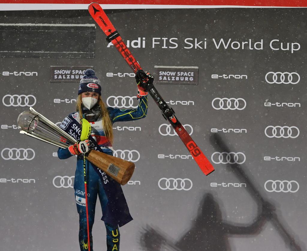 La esquiadora Mikaela Shiffrin gana la prueba nocturna de Flachau en Austria