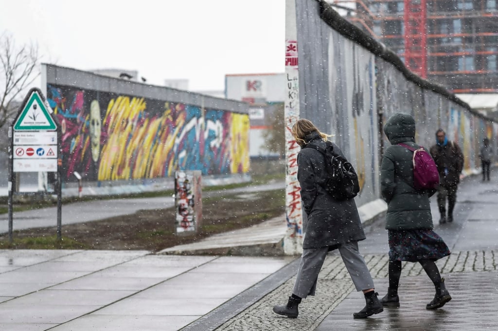 Berlín limitará movilidad si contagios de Covid suben