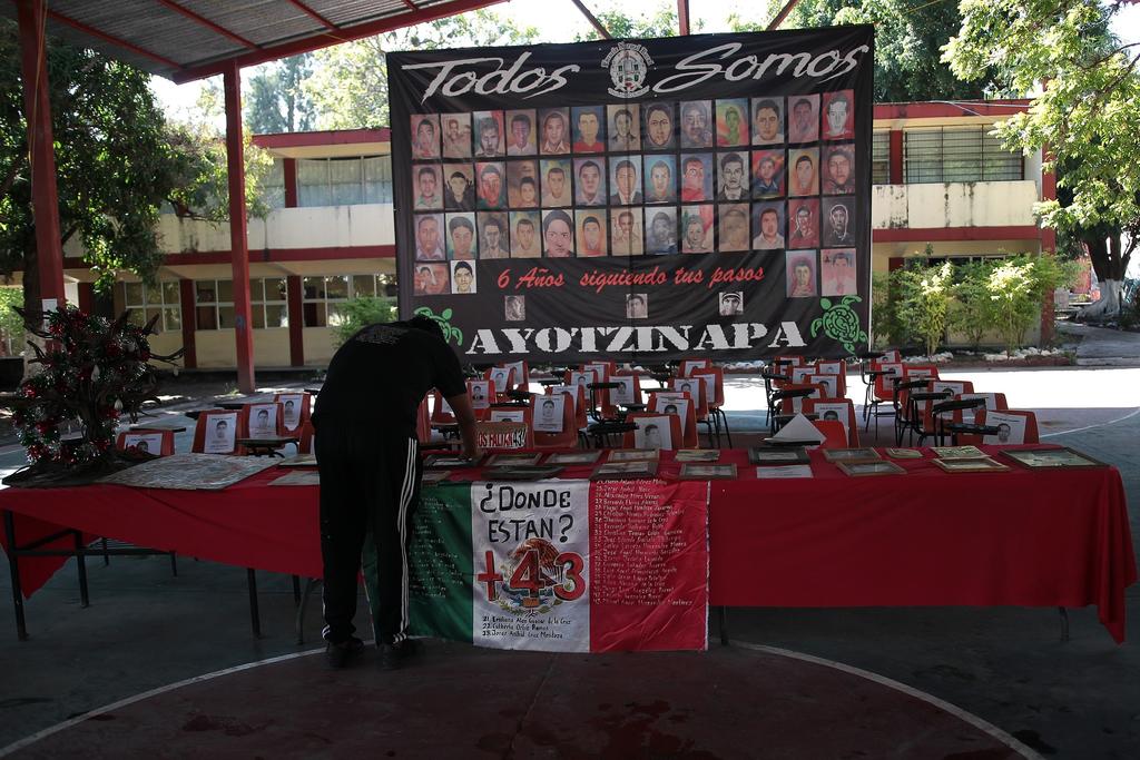 Entregará Sedena informe a familiares de víctimas de Ayotzinapa