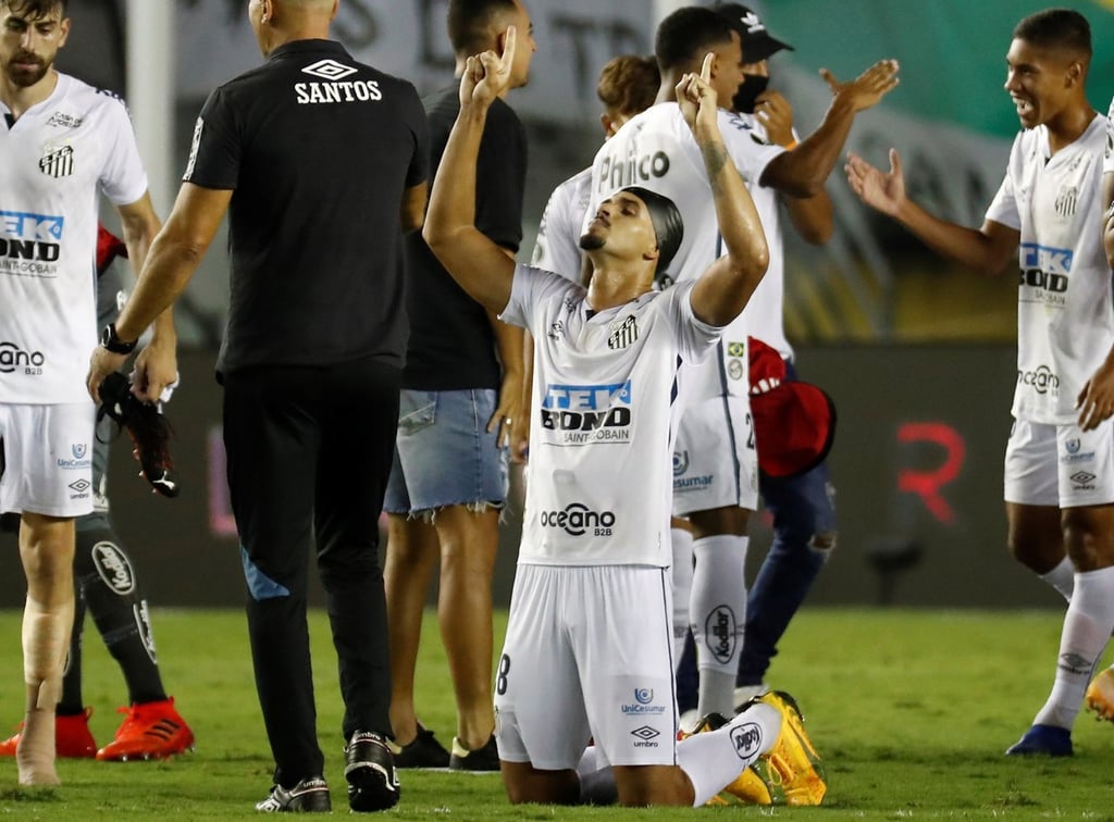 El Santos golea a Boca y jugará final