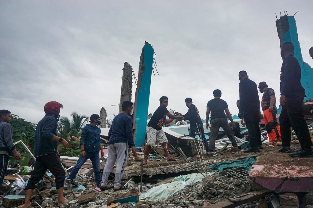 Sismo en Indonesia deja 34 muertos