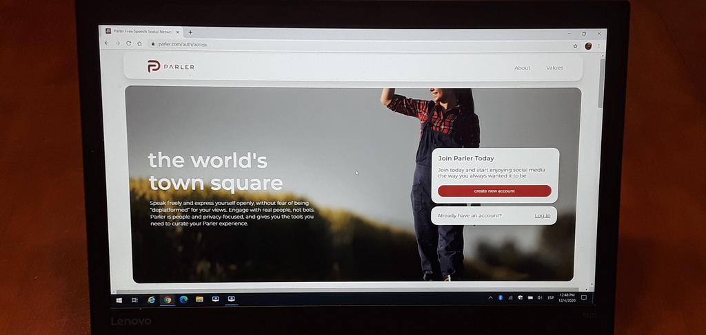 Sitio web de Parler vuelve a ser accesible tras expulsión por Amazon