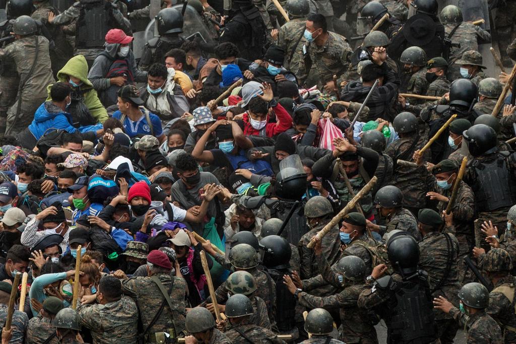 Crece la desesperación entre los migrantes bloqueados por Guatemala