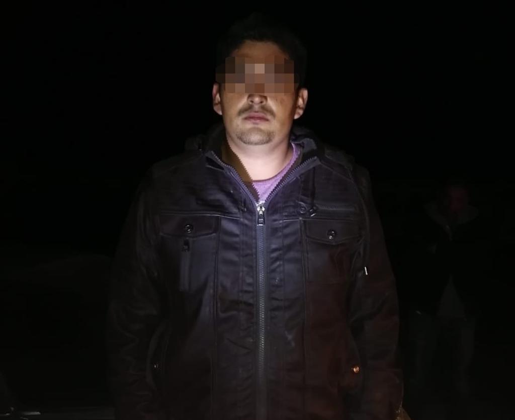 Detienen en la Cuencamé-Gómez Palacio a hombre con arma de fuego y cartuchos
