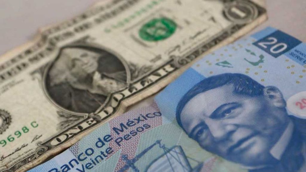 Bajan reservas internacionales de México