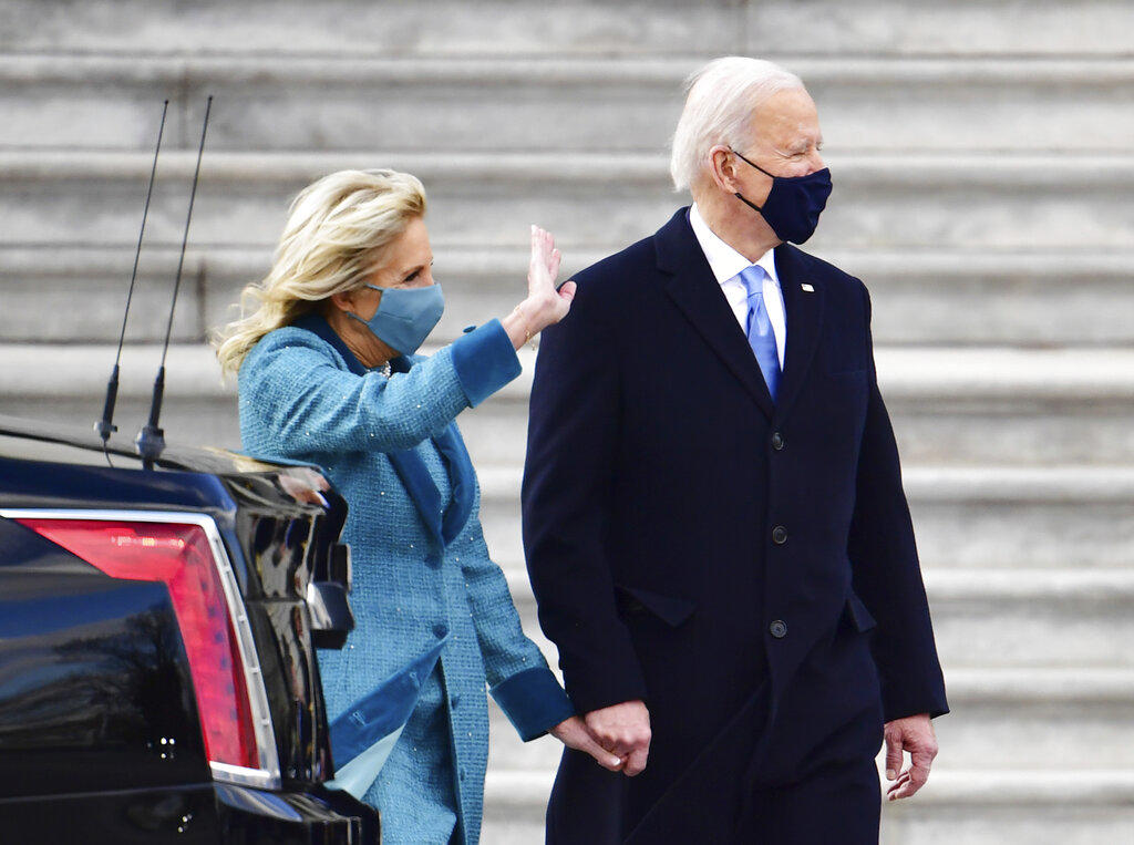 Joe Biden y su esposa llegan a la Casa Blanca