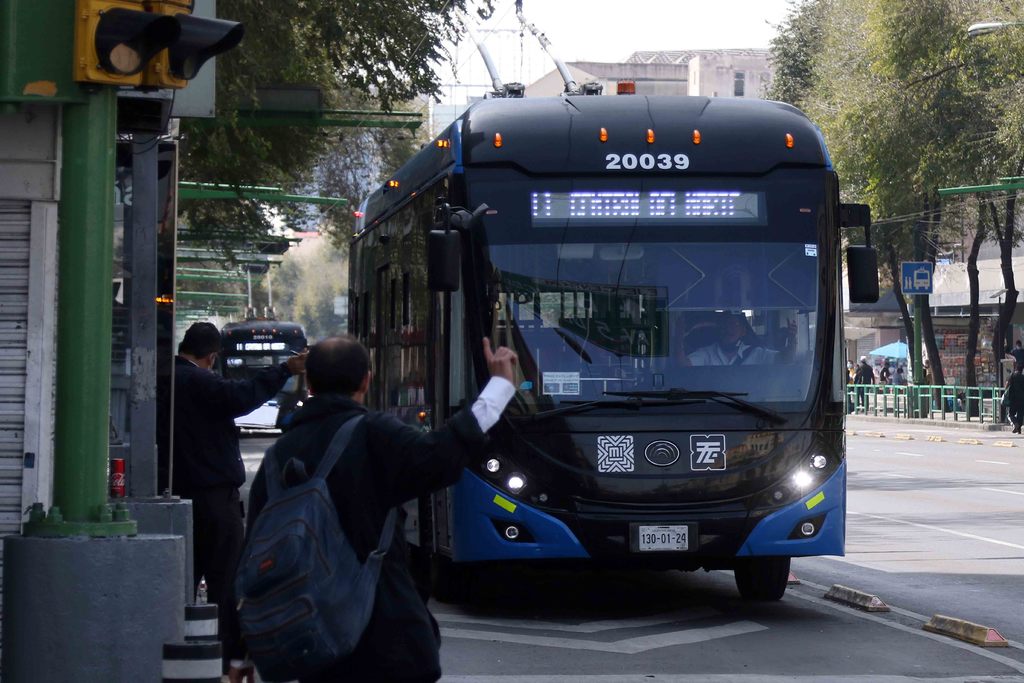 Detenidas, 17 unidades nuevas del Metrobús