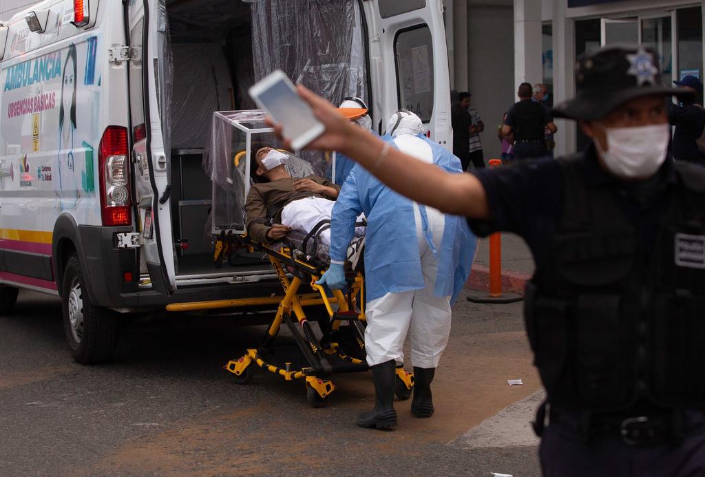 Acusan a ISSSTE de obligar a trabajadores sin equipo a atender pacientes COVID en Michoacán