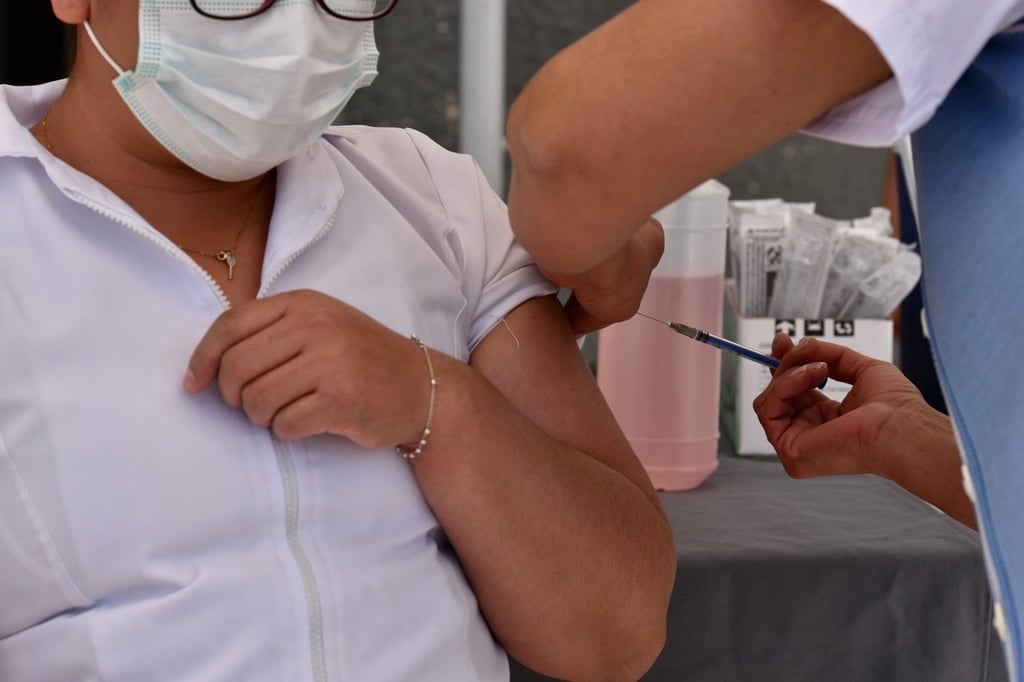 Estiman retraso en segunda dosis de vacuna anti Covid para Durango