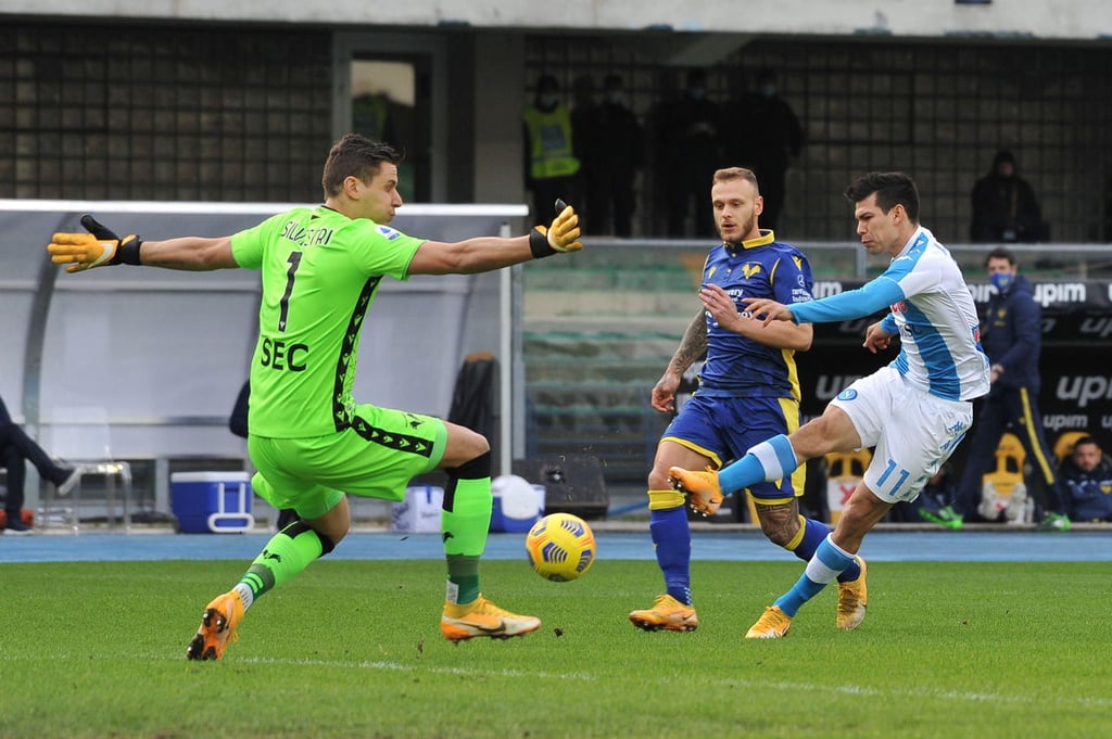 Lozano marca el gol más rápido del Nápoles