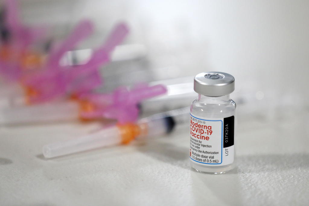 Vacuna de Moderna contra el COVID-19 protege de variantes británica y sudafricana