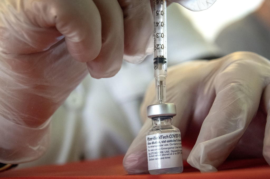 Florida sólo ha usado la mitad de las vacunas que tiene: Casa Blanca
