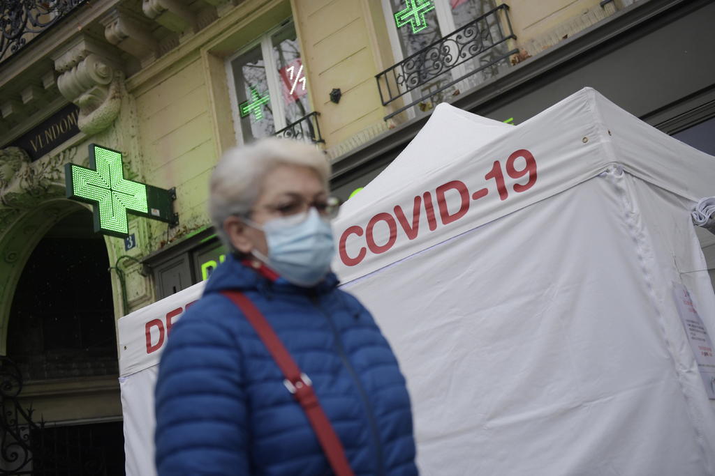 Registra Francia 23,770 nuevos casos por COVID-19