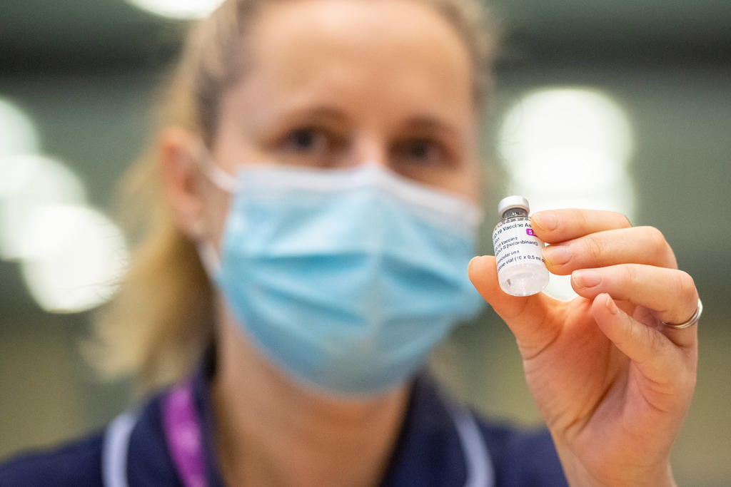 UE crea mecanismo para bloquear exportación de vacunas contra COVID