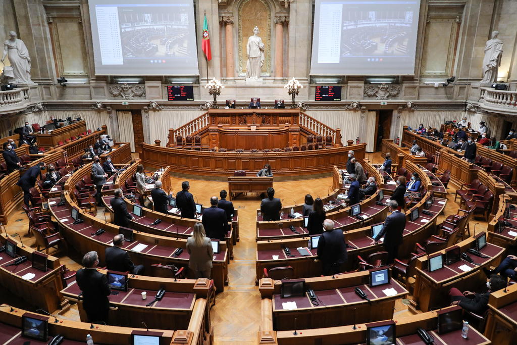 Parlamento de Portugal despenaliza la eutanasia