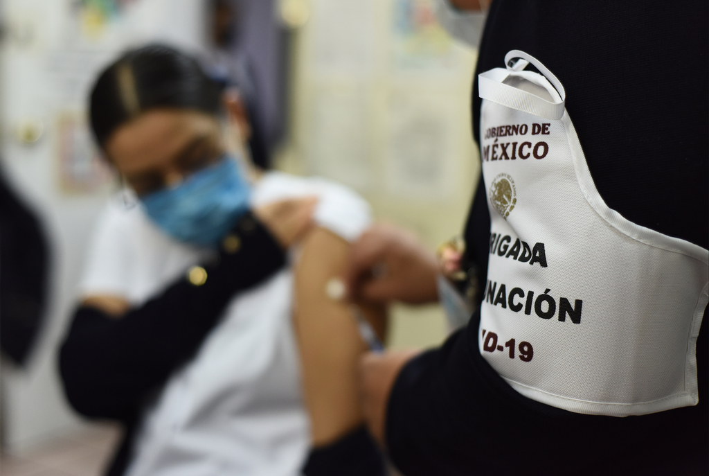 Continúa vacunación en Campeche