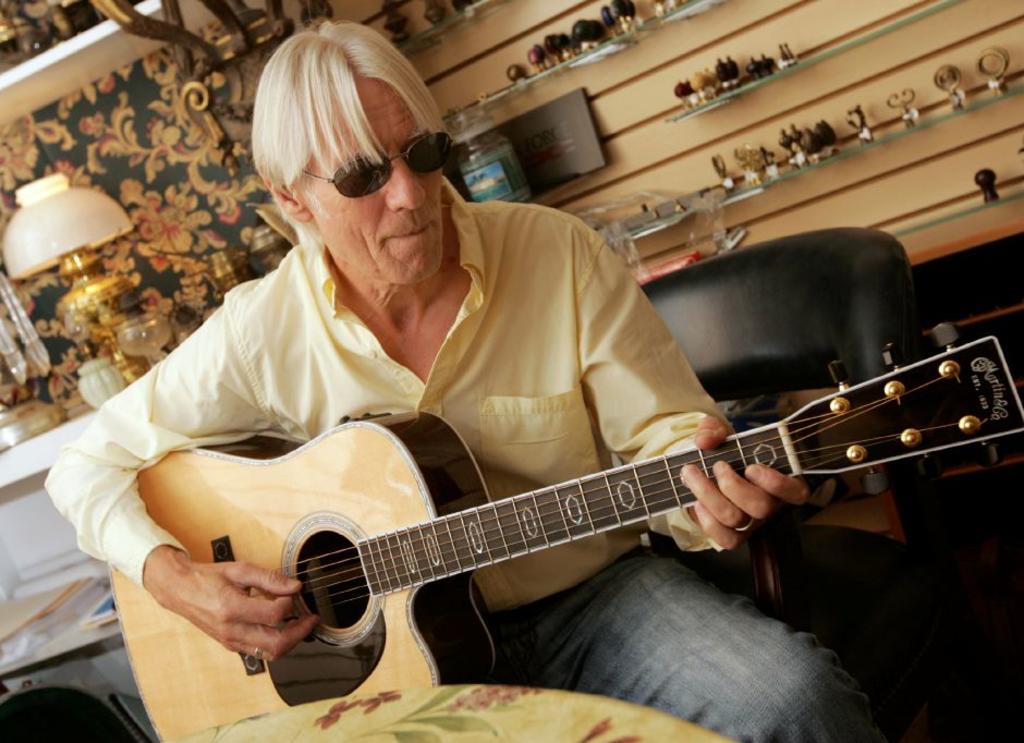 Muere el guitarrista Hilton Valentine a los 77 años