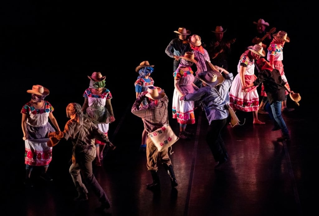 Academia de la Danza Mexicana celebra 74 años