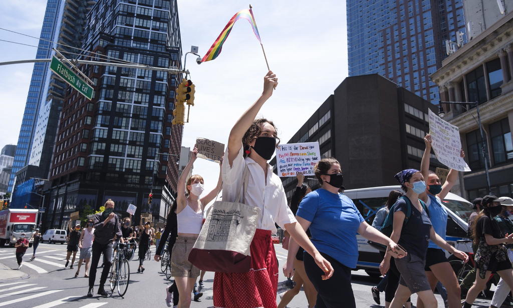 Nueva York deroga ley que criminalizaba a mujeres trans