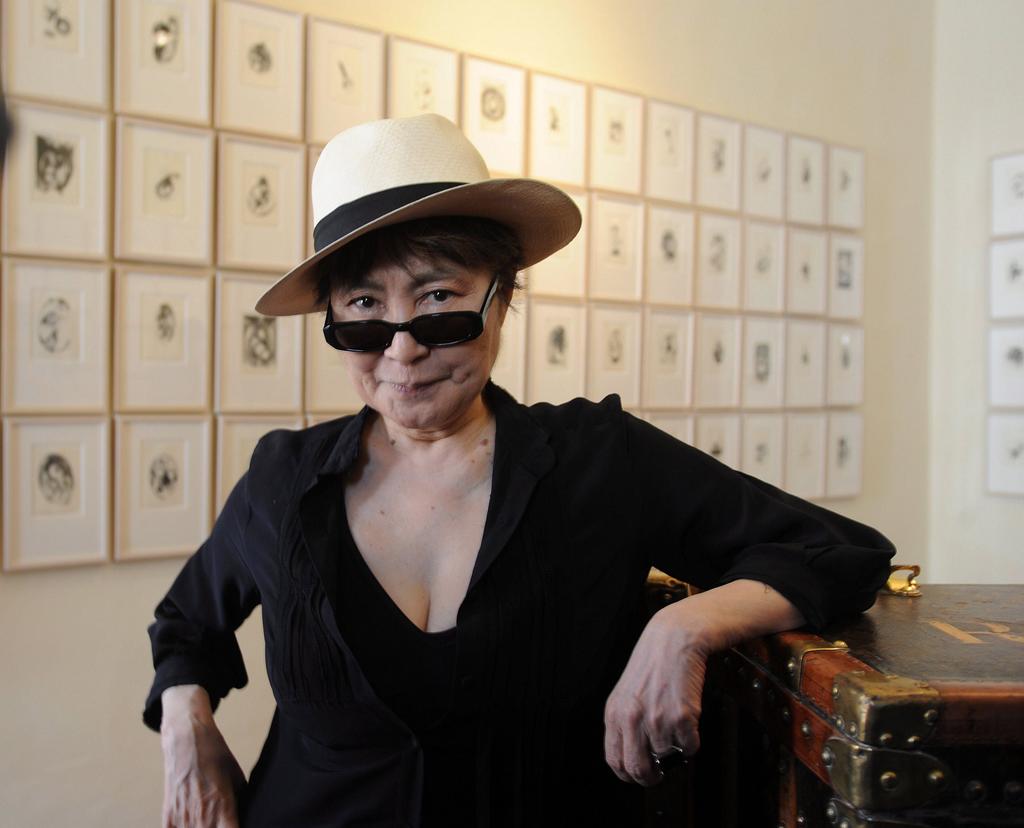 1933: Nace Yoko Ono, influyente artista plástica de origen japonés