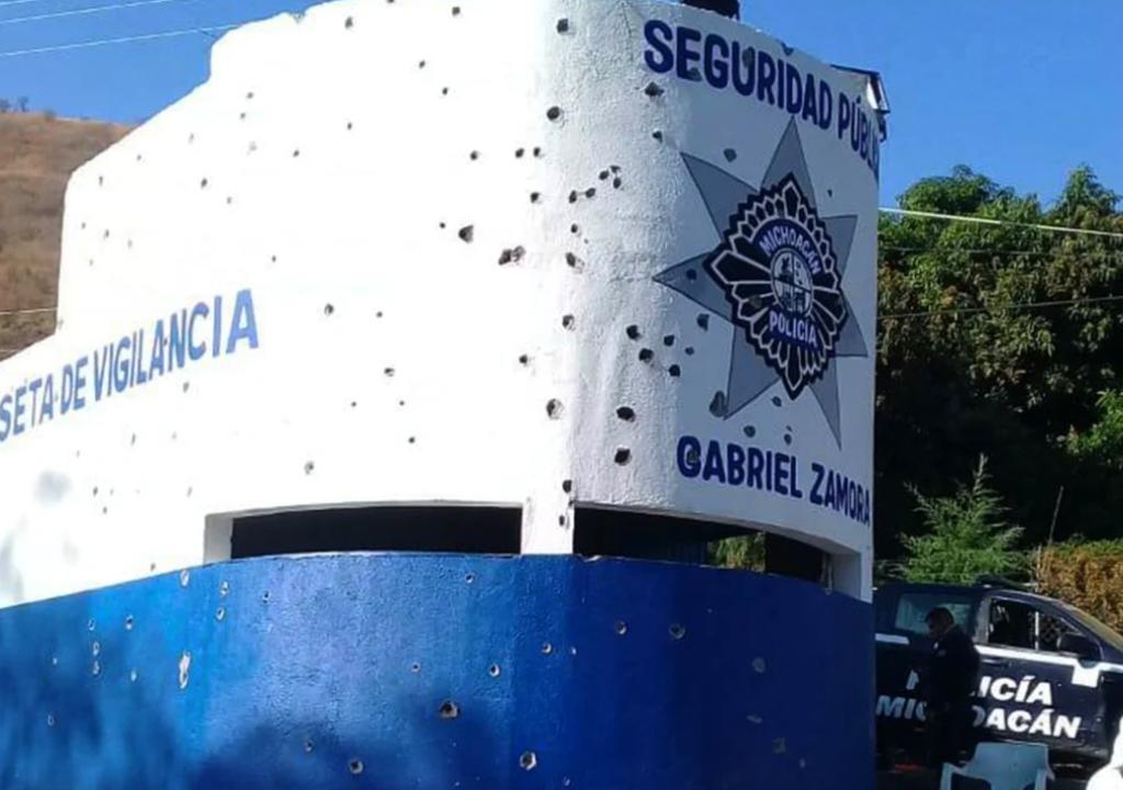 Grupo armado ataca base de Policía Municipal en Michoacán