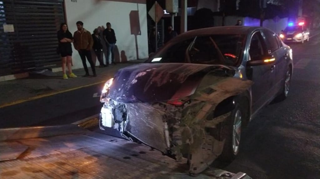 Aparatoso accidente vial en Laureano Roncal y Gómez Palacio