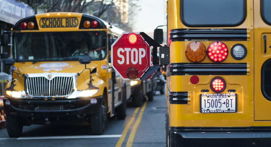 Reanudará Nueva York la educación presencial en escuelas secundarias