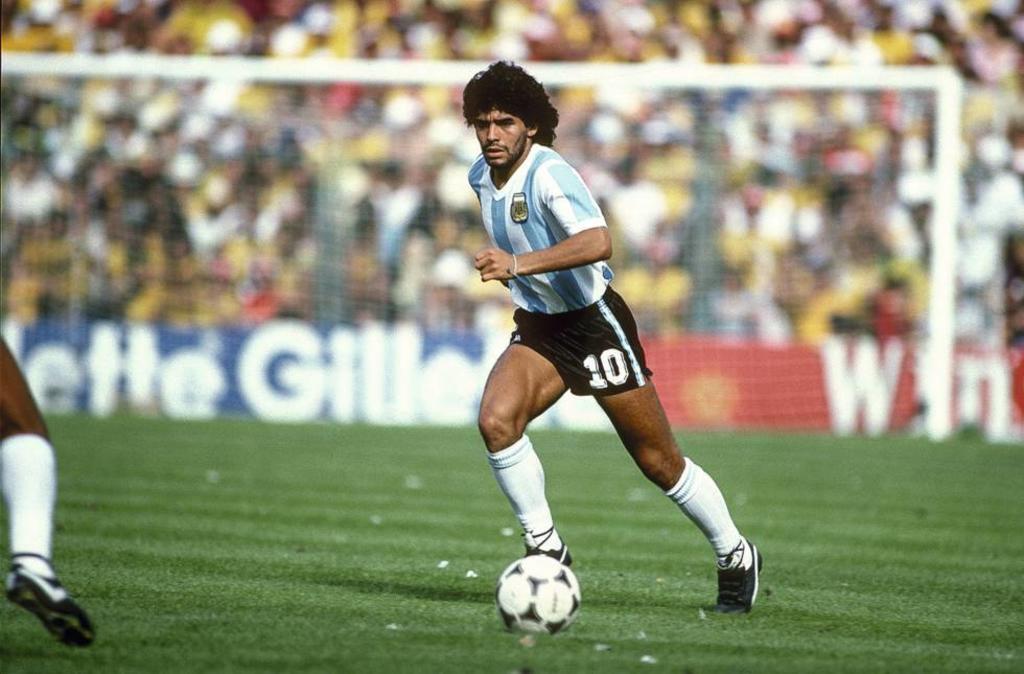 Investigan a otras tres personas por muerte de Maradona