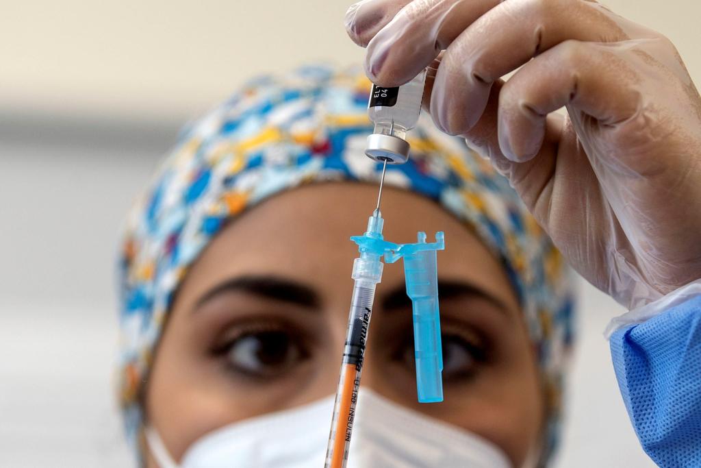 Podrá Italia vacunar a 10 millones de personas al mes a principios de abril