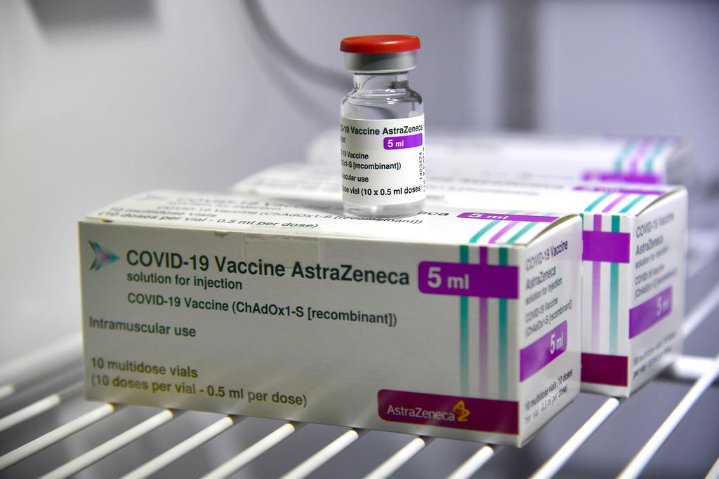Asesores de la OMS recomiendan vacuna de AstraZeneca para adultos mayores