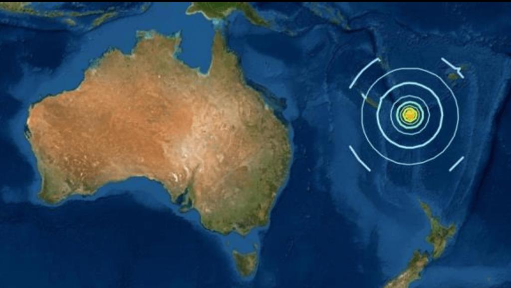 Sismo de magnitud 7.7 sacude al Pacífico Sur con alerta de tsunami