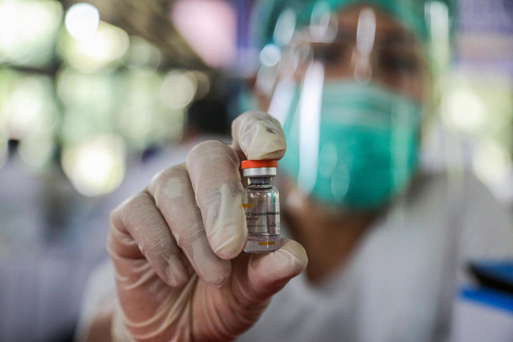 México autoriza las vacunas antiCOVID de CanSino y Sinovac
