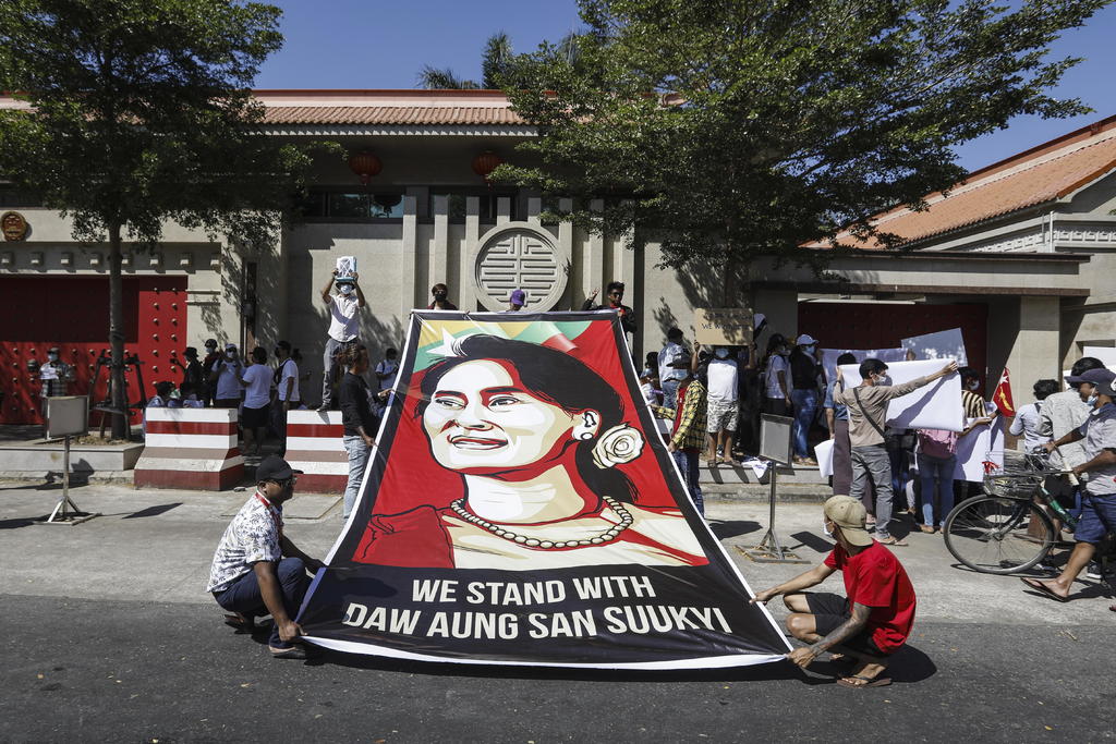Más de 260 políticos y activistas detenidos tras golpe de Estado en Myanmar