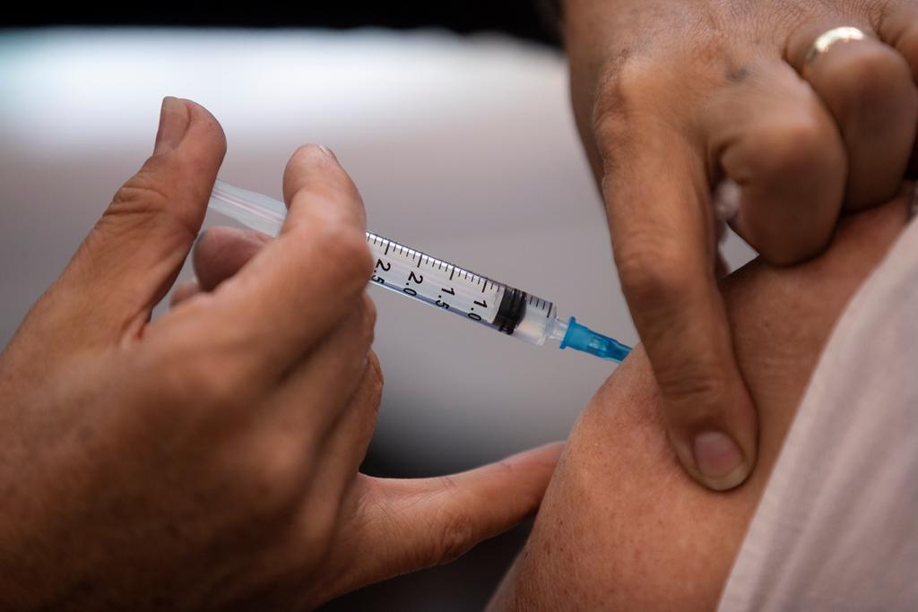 Suma Chile más de 4,100 casos diarios; vacunación avanza a buen ritmo
