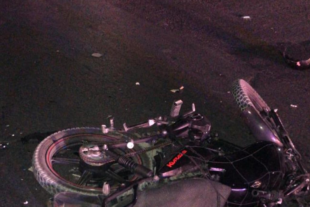 Mueren dos motociclistas en accidente en carretera
