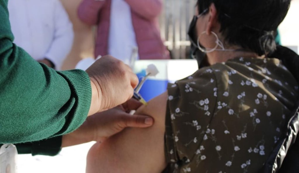 Ya se vacunó a más de 500 adultos mayores en Durango