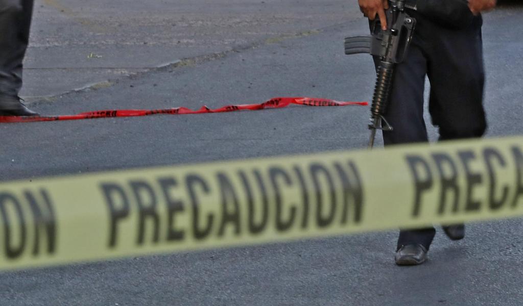 Hallan 5 cuerpos con huellas de tortura en Michoacán