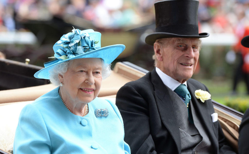 Príncipe Felipe de Gran Bretaña sigue hospitalizado