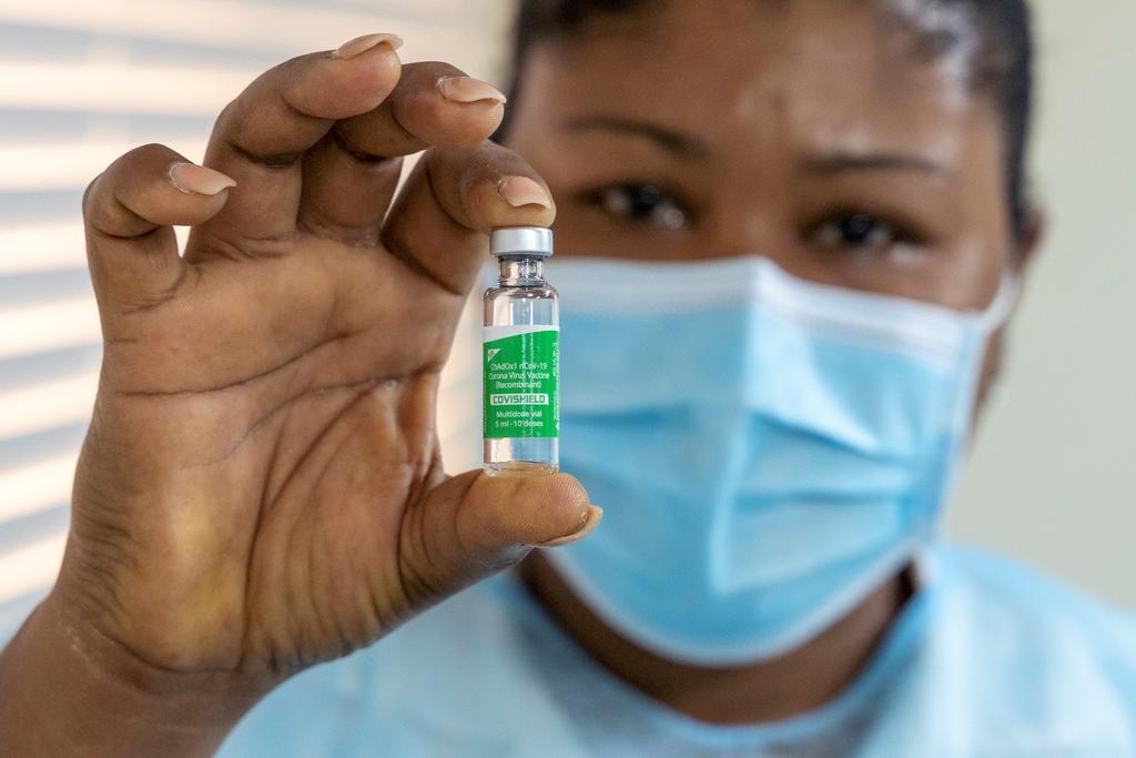 República Dominicana vacuna a casi 20 mil personas en primera semana