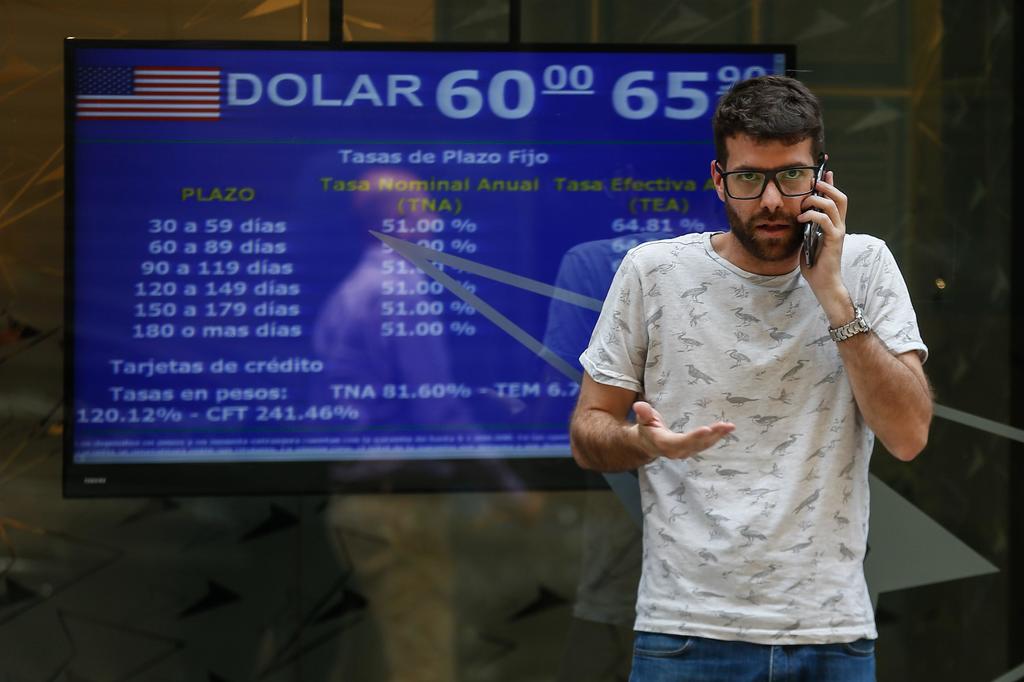 Lanza Argentina colocación de bonos en moneda local