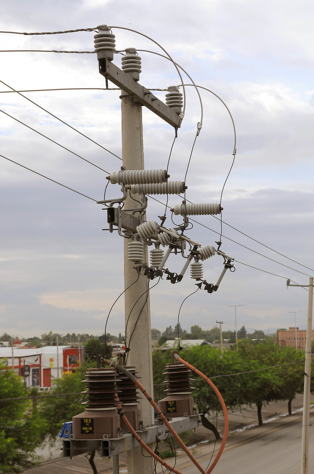 Viables, amparos contra reforma eléctrica en México: expertos
