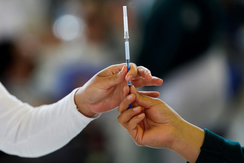 Alertan en México ante venta ilegal de vacunas falsas contra COVID-19