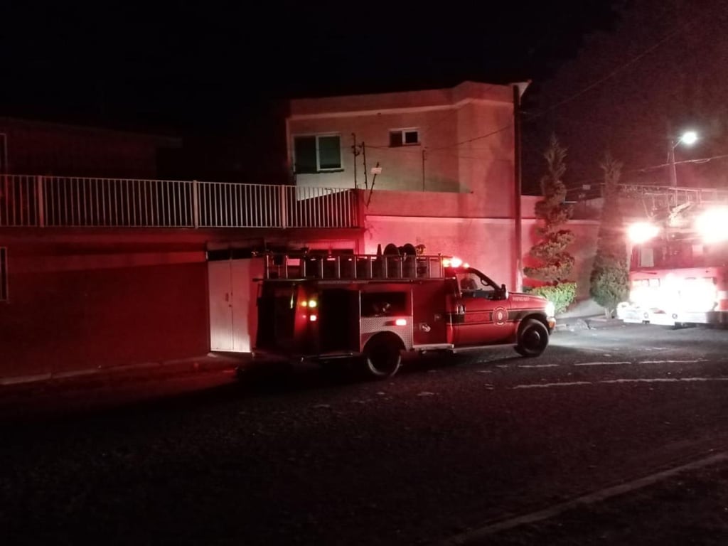 Se incendia casa en Jardines de Durango