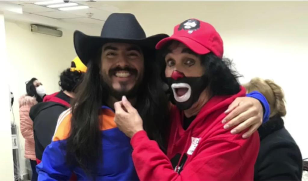 Cepillín se deja ver junto al 'Rey Grupero' tras cirugía de emergencia