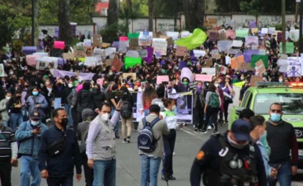 Marchan en estados de México por Día Internacional de la Mujer