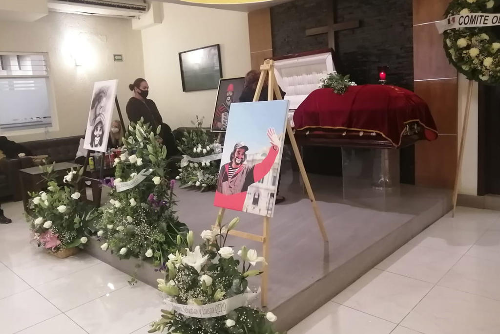 Velan a 'Cepillín' en funeraria de Tlalnepantla, Edomex