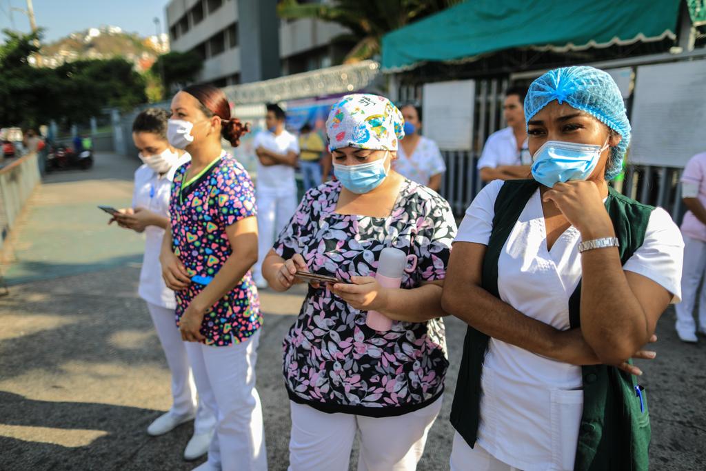 Reconoce Senado labor de enfermeras durante pandemia en México