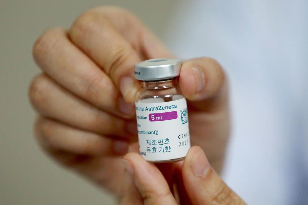 Corea del Sur aprueba uso de vacuna contra COVID de AstraZeneca