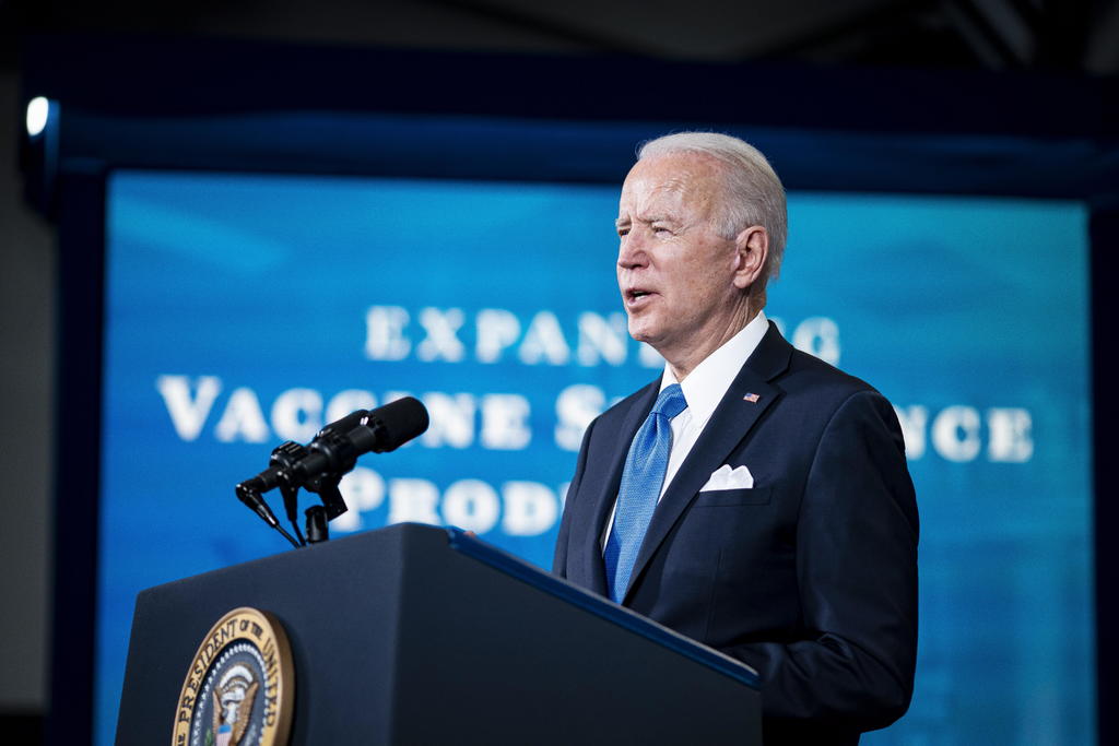 Promete Biden 'compartir' vacunas con el mundo si EUA tiene excedentes