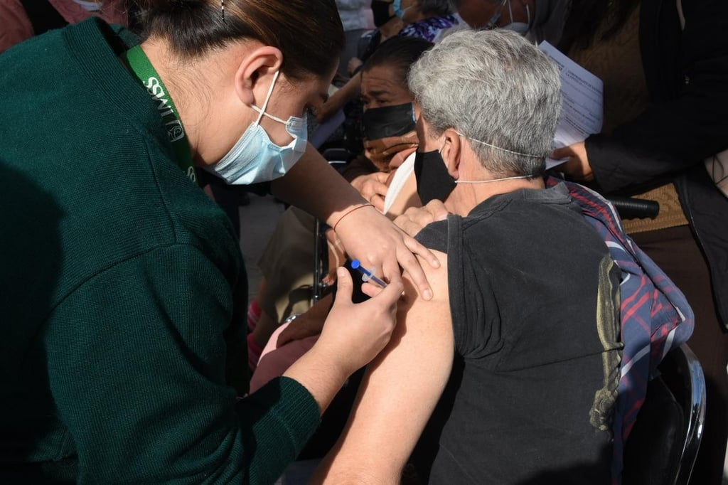 Canatlán inicia vacunación Covid este viernes
